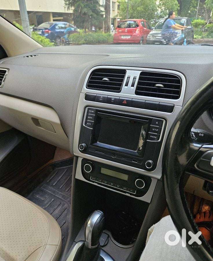 Volkswagen Vento 1.2 Tsi Highline At, 2016, Petrol