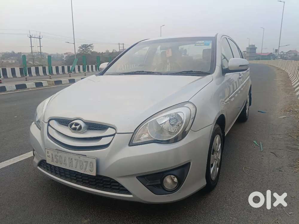Hyundai Verna 2011