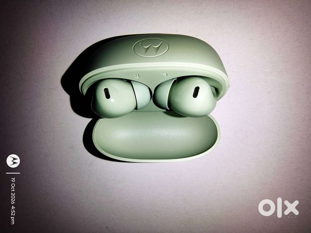 Motorola buds fusion