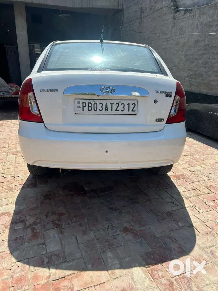 Hyundai Verna Crdi 2010 Manual