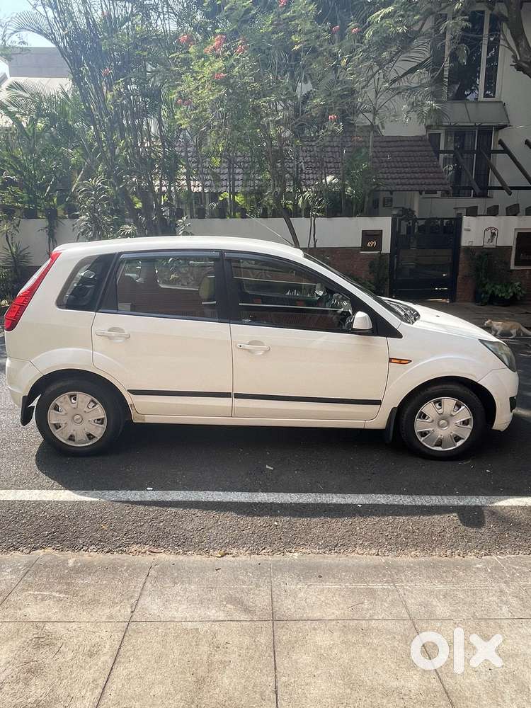Ford Figo Petrol Zxi, 2012, Petrol