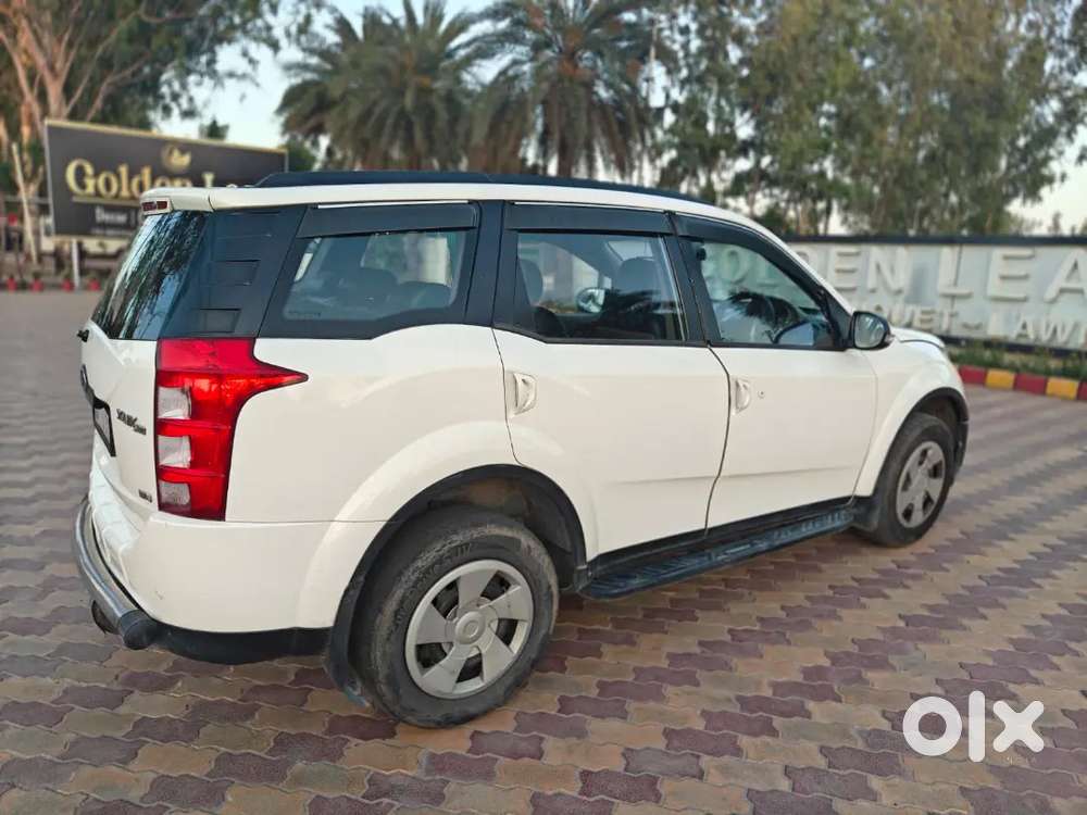 Mahindra Xuv500 2015 Diesel 65000 Km Driven