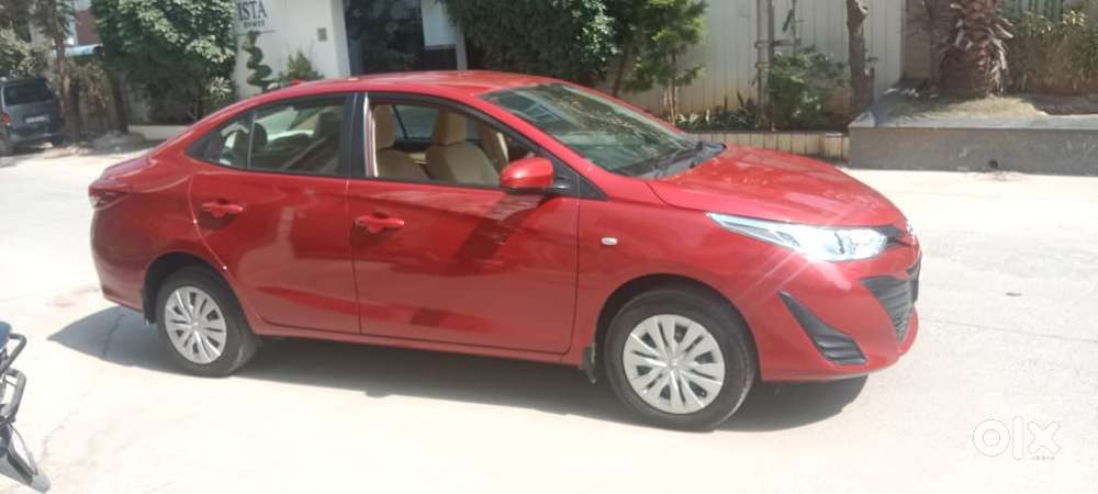 Toyota Yaris J Cvt, 2019, Petrol