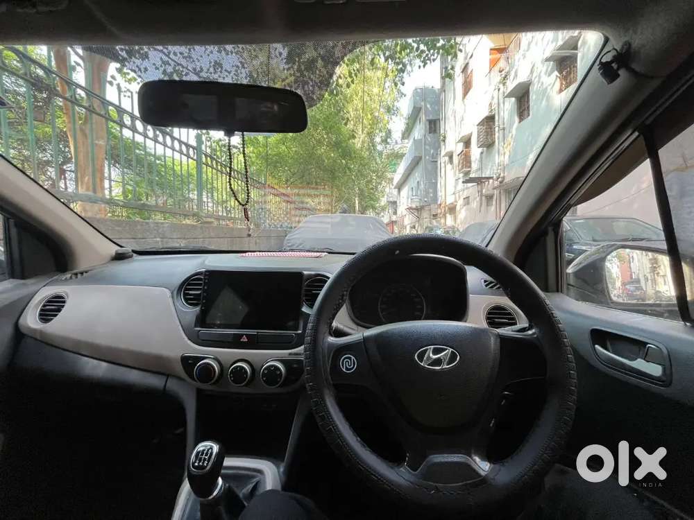 2014
2nd Owner 
Grand I10 Sportz 1.2
Pure Petrol 
59000 Km
