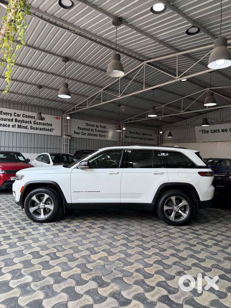 Jeep Grand Cherokee Limited (o) 4x4 At, 2023, Petrol
