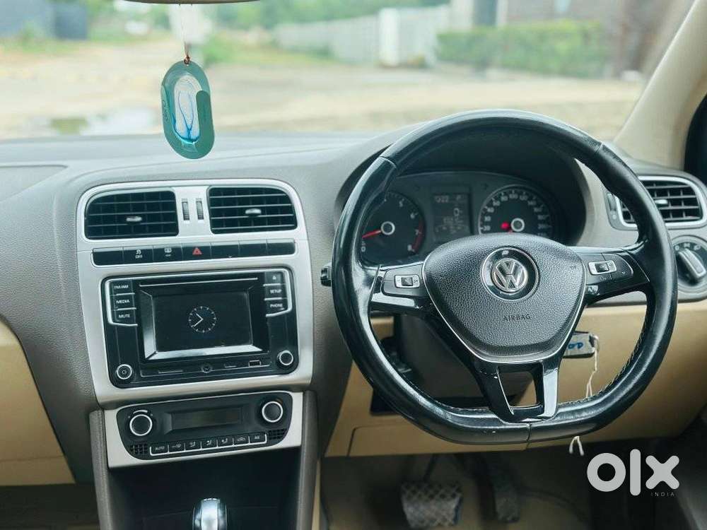 Volkswagen Vento 1.2 Tsi Highline At, 2017, Petrol