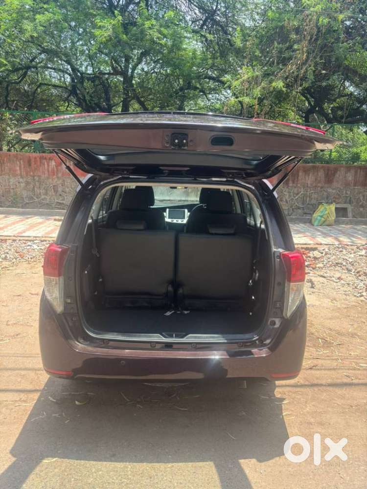 Toyota Innova Crysta 2.8 Gx At, 2022, Diesel