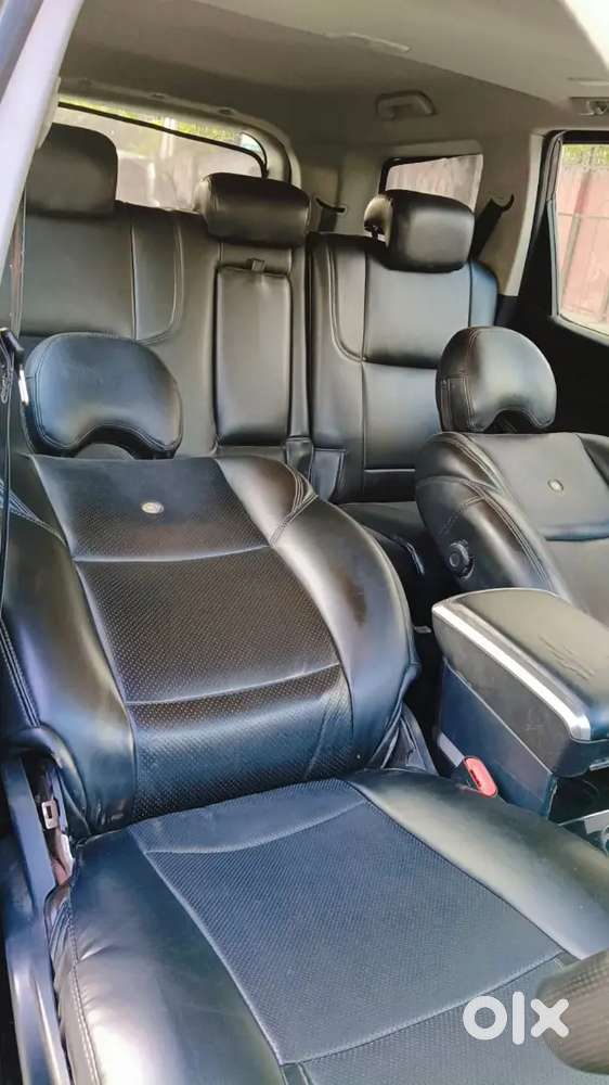 Xuv 500 W11 With Sunroof Black Colour Good Condition Car 2019 Model