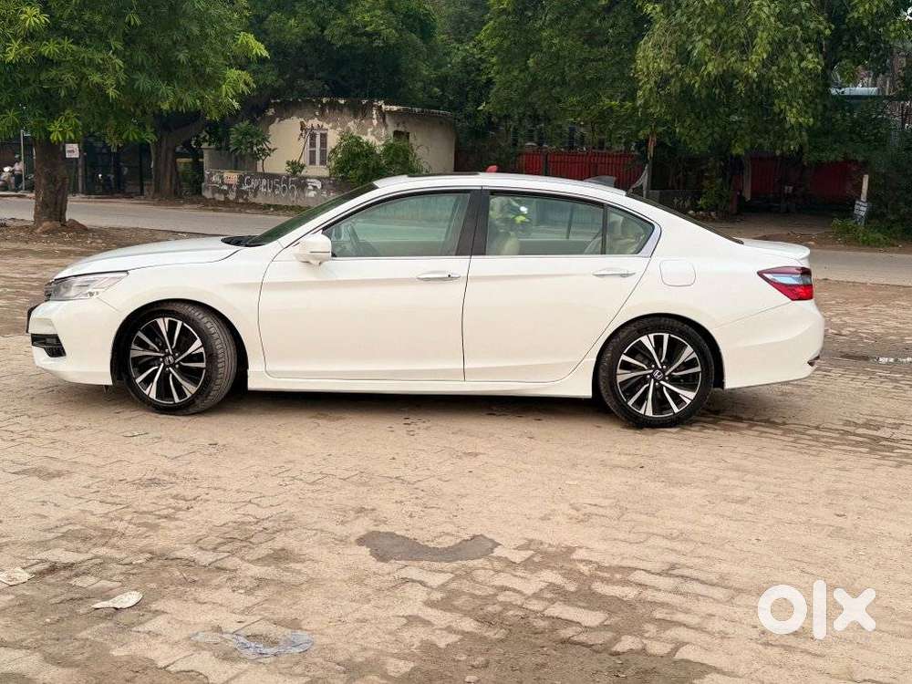 Honda Accord Hybrid Cvt, 2017, Petrol