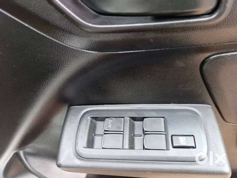 Maruti Suzuki Swift Lxi, 2023