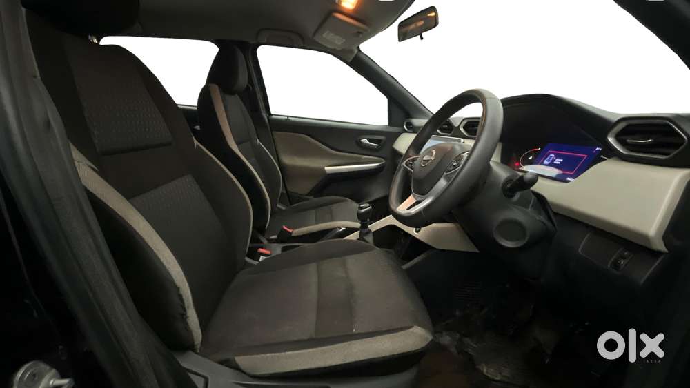 Nissan Magnite 1.0 Xv, 2022, Petrol
