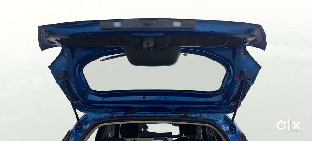 Tata Punch 1.2 Revotron Creative Amt Dual Tone, 2023, Petrol