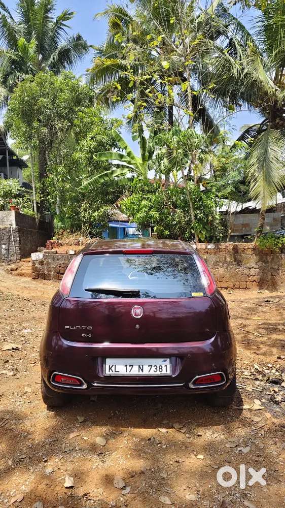 Fiat Punto Evo 2015 Diesel 85000 Km Driven