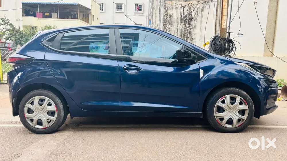 Tata Altroz Xm Plus 2025