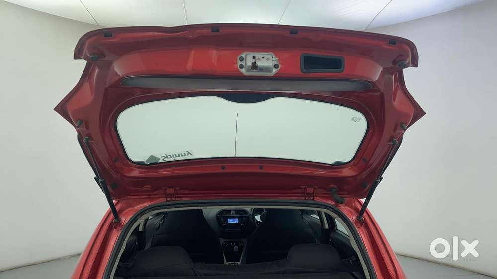 Tata Tiago 1.2 Revotron Xta, 2017, Petrol