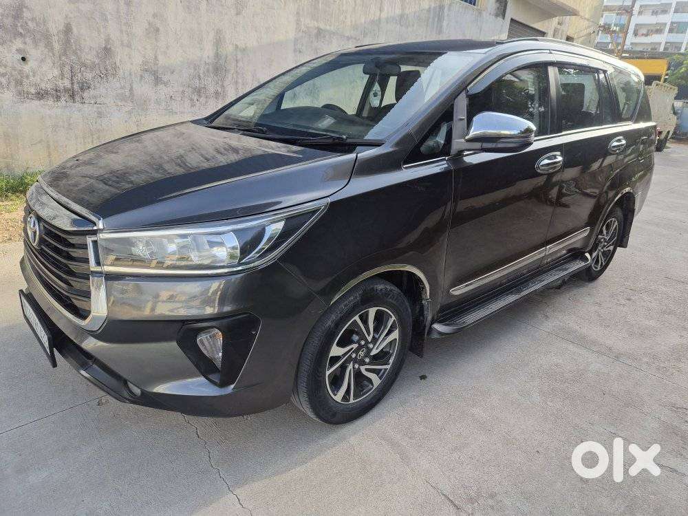 Toyota Innova Crysta 2.4 G Plus Mt 8 Str, 2021, Diesel