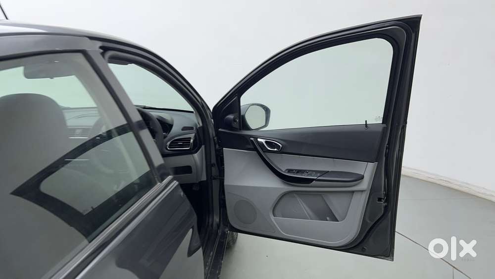 Tata Tiago 1.2 Revotron Xz Plus, 2020, Petrol