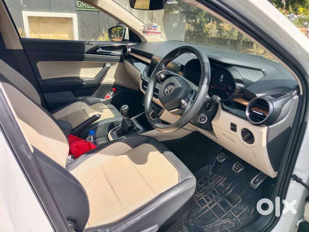 Skoda Slavia Style 1.0l Tsi Mt, 2022, Petrol