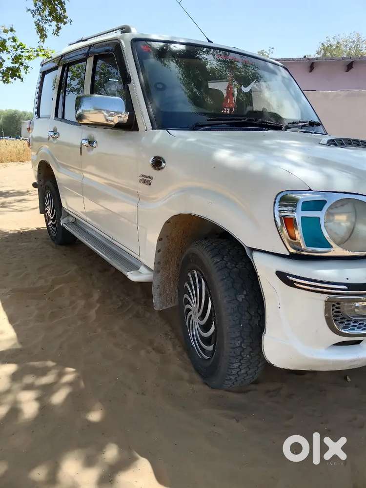 Full Original/ac/ Heater Chalu /running 4 Lakh