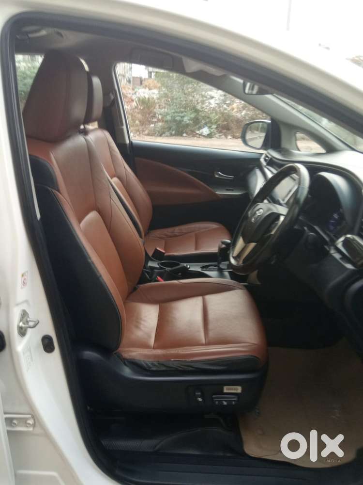 Toyota Innova Crysta 2.8z Automatic, 2017, Diesel
