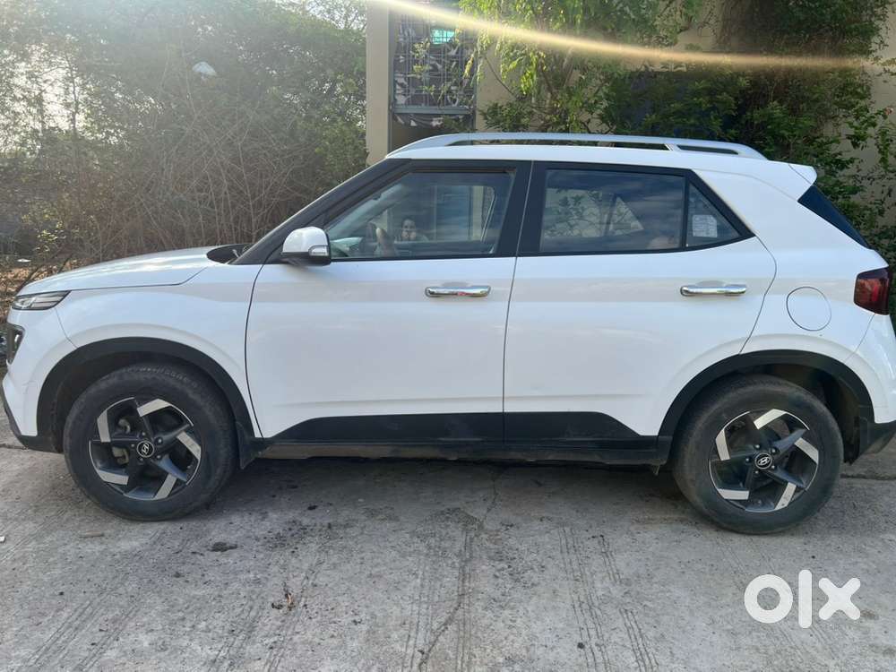 Hyundai Venue Petrol 2021