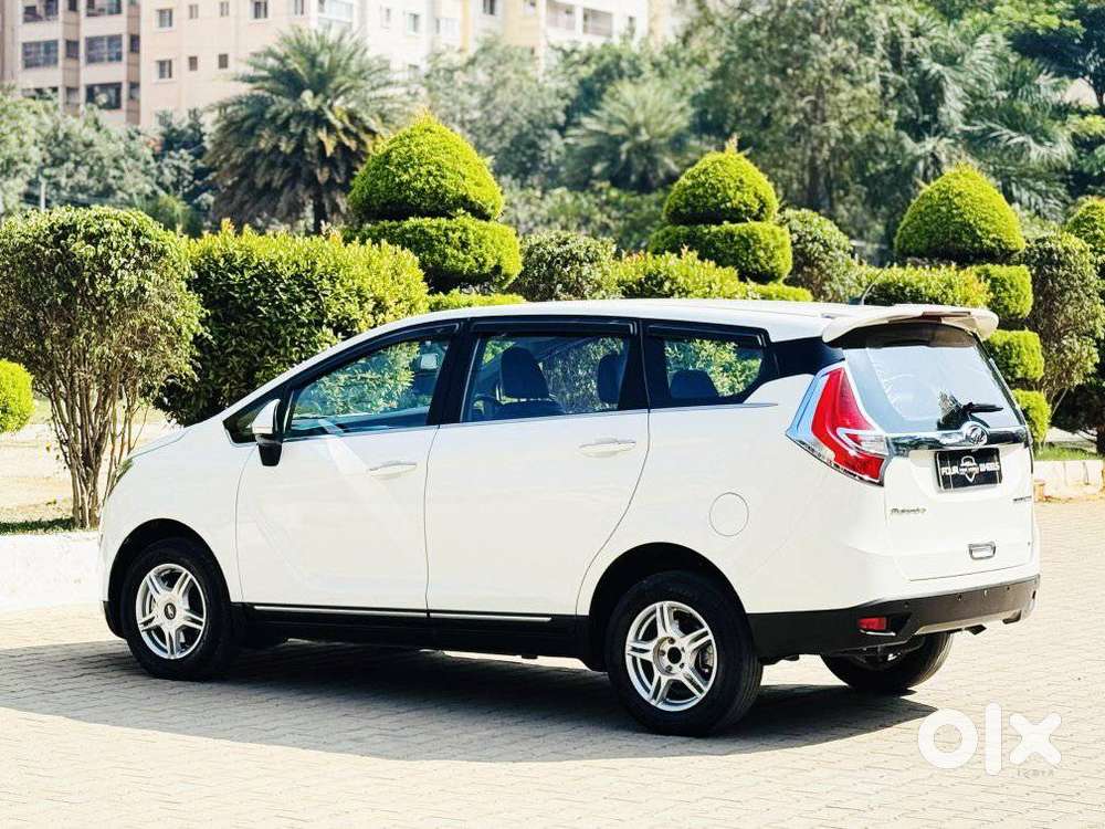 Mahindra Marazzo M6, 2018, Diesel