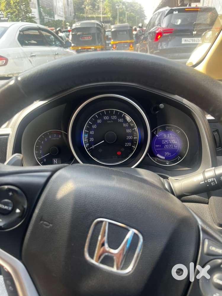 Honda Jazz 2018 25900 Km Driven Well Maintained