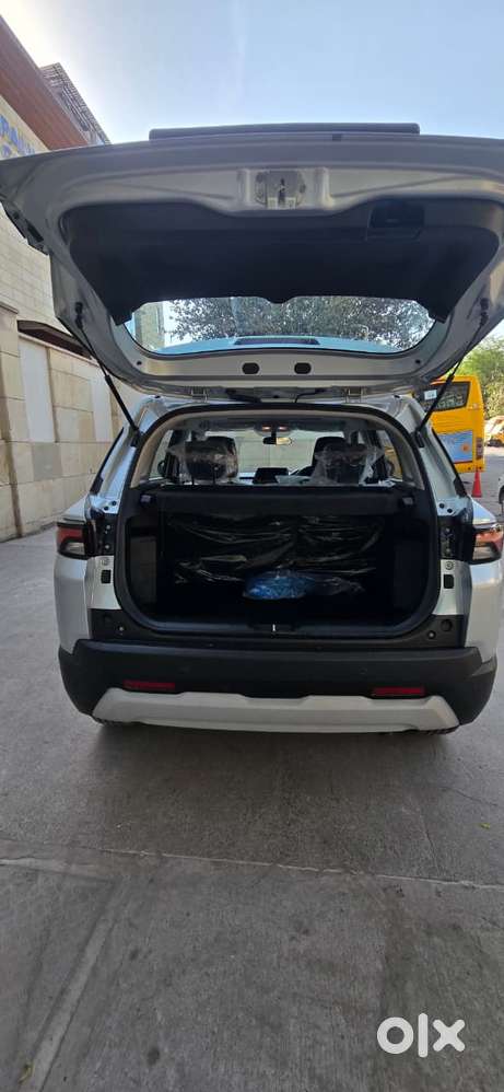 Maruti Suzuki Brezza 1.5 Zxi At Smart Hybrid, 2026, Petrol
