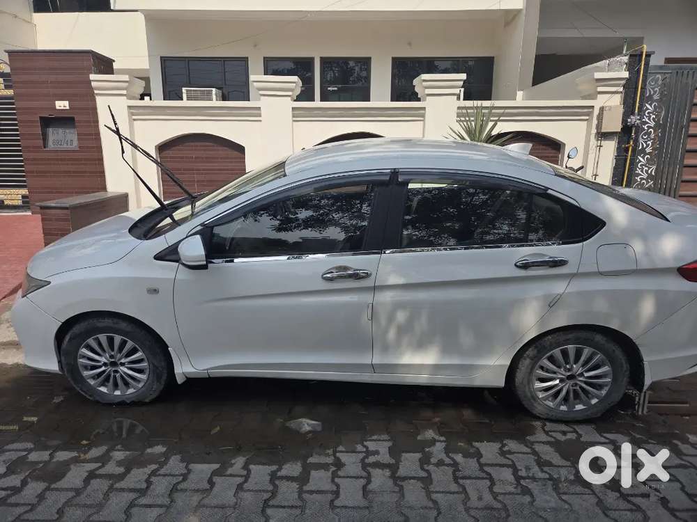 Honda City 1.5 V 2015