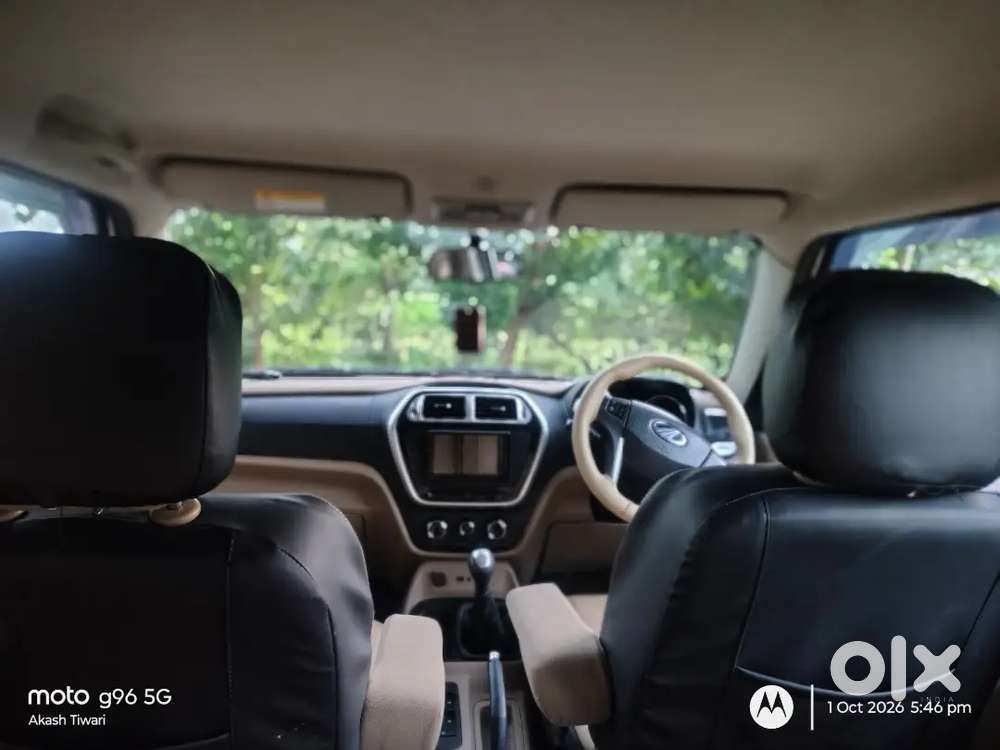 Mahindra Tuv 300 2017