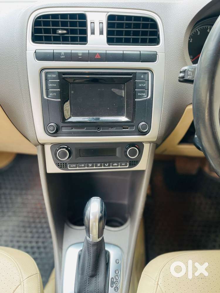 Volkswagen Vento 1.2 Tsi Highline Plus At, 2017, Petrol