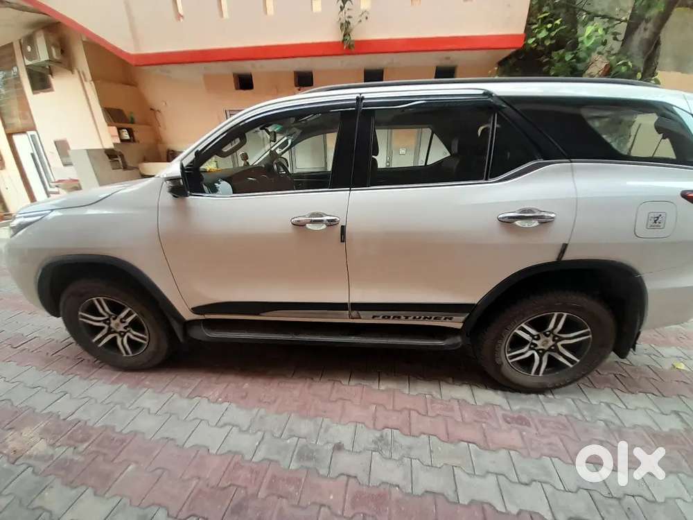 Toyota Fortuner Legender 2019