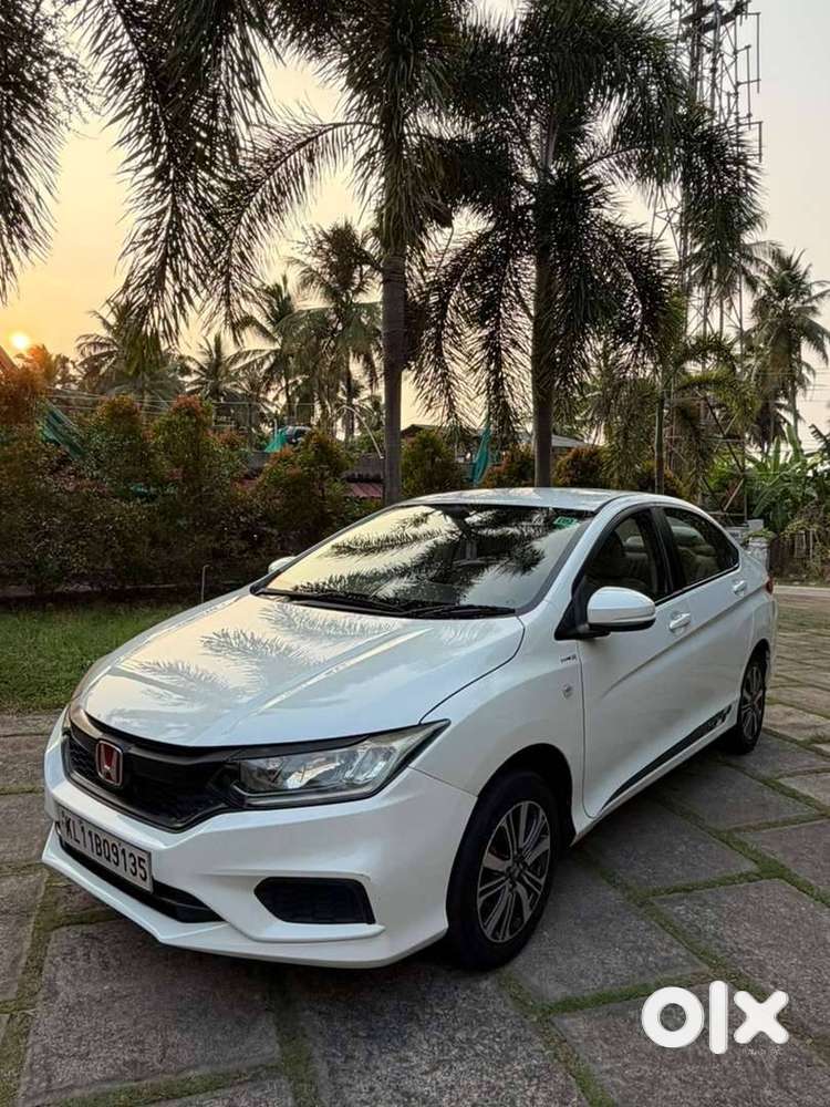 Honda City Pearl White In Excellent Condition
