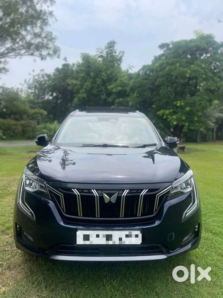 Mahindra Xuv700 2.0 Ax 7 Petrol At Str, 2023, Petrol