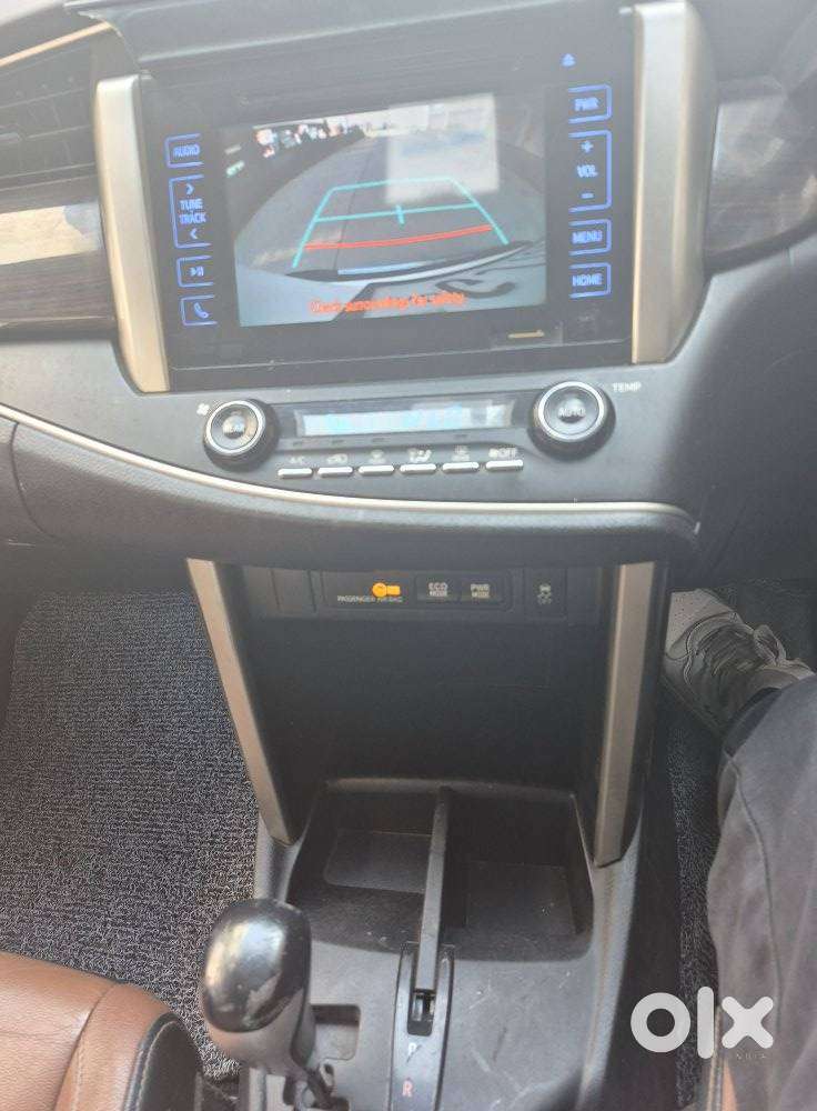 Toyota Innova Crysta 2.8z Automatic, 2017, Diesel