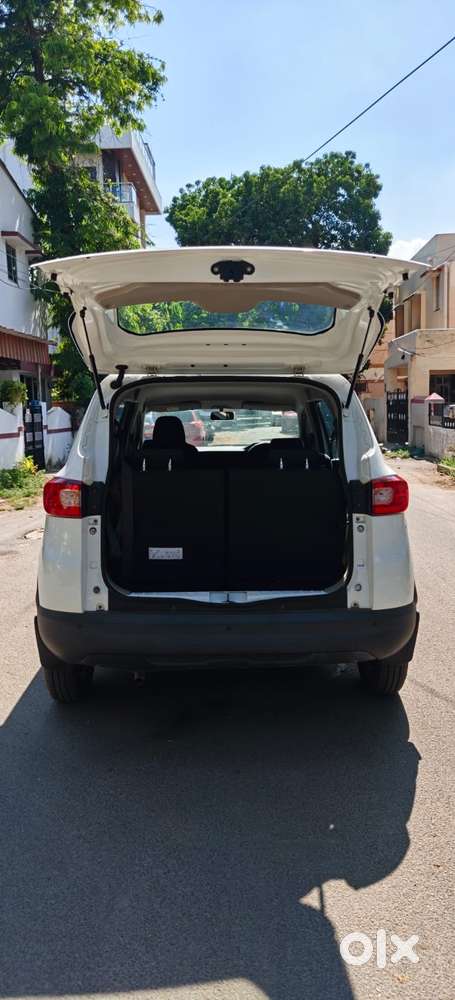 Renault Triber Rxl, 2022, Petrol