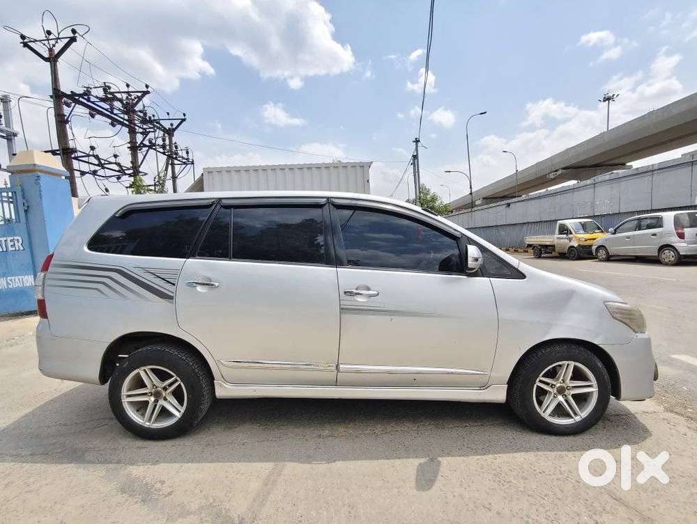 Toyota Innova 2.5 Vx 7 Seater Bs Iv, 2015, Diesel