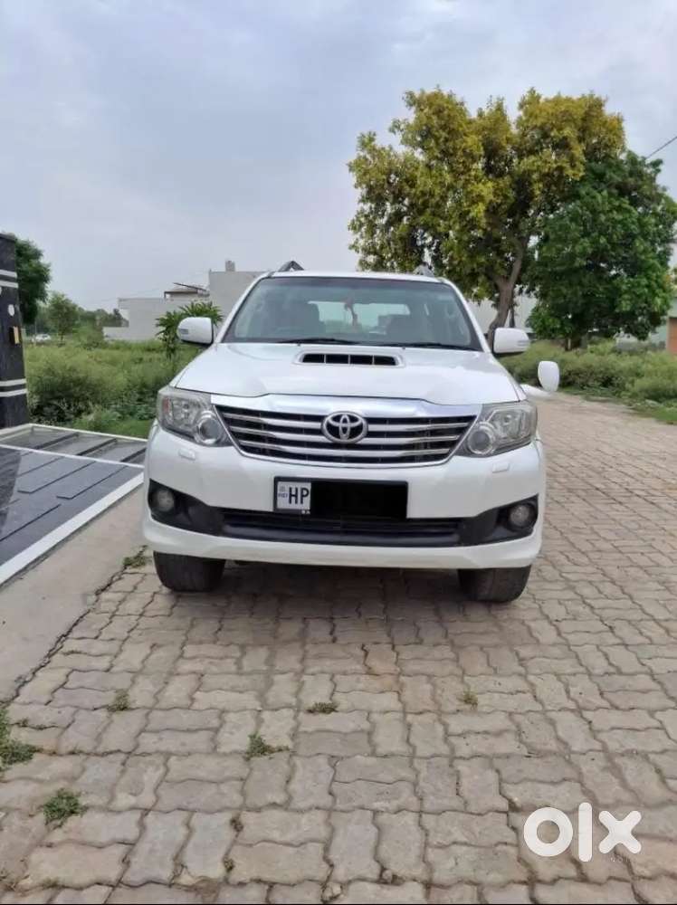 Toyota Fortuner 2015