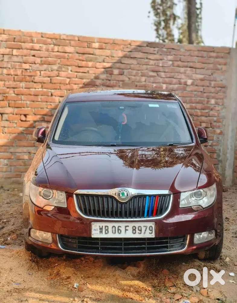 Skoda Superb 2011 Petrol 44000 Km Driven