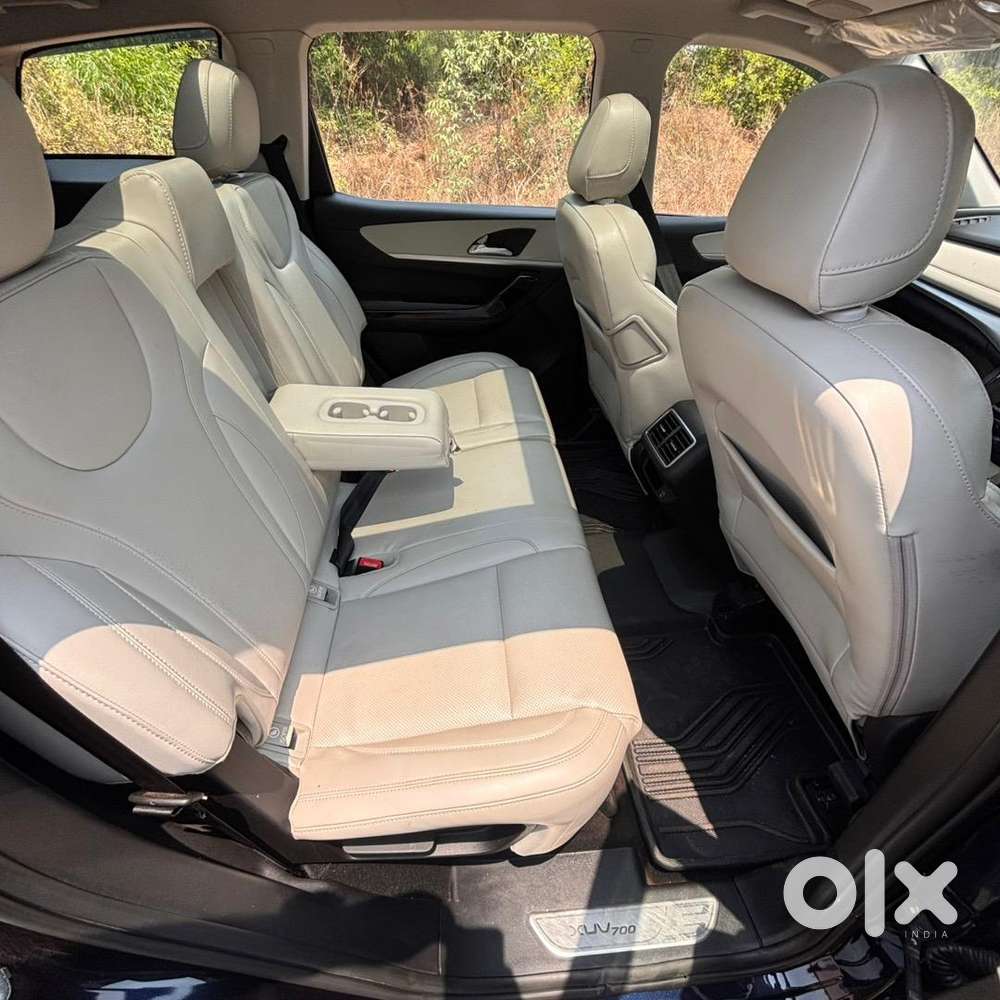Mahindra Xuv700 2023 Petrol Automatic Well Maintained