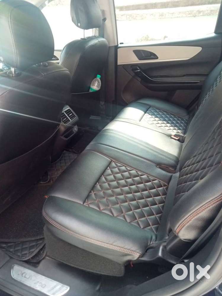 Mahindra Xuv700 2.2 Ax 5 Diesel Mt Str, 2023, Diesel