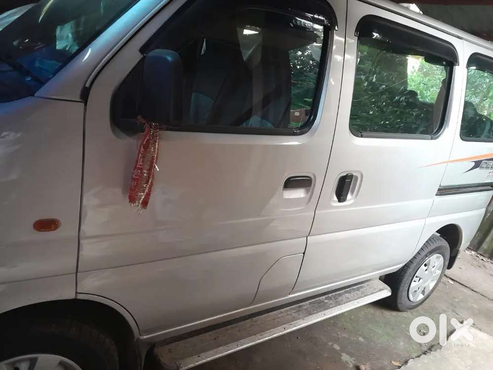 Maruti Suzuki Eeco 2025 Petrol 1462 Km Driven