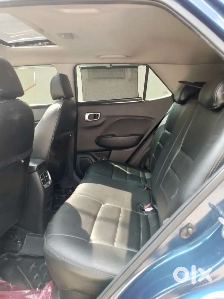 Hyundai Venue 2022 Diesel Well Maintained