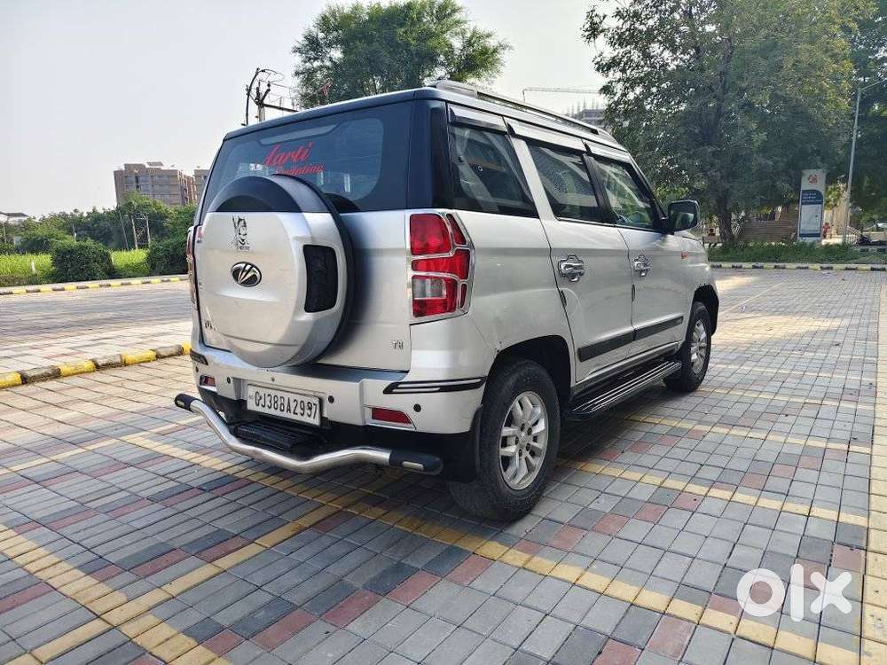 Mahindra Tuv 300 Mhawk100 T8 Dual Tone, 2018, Diesel