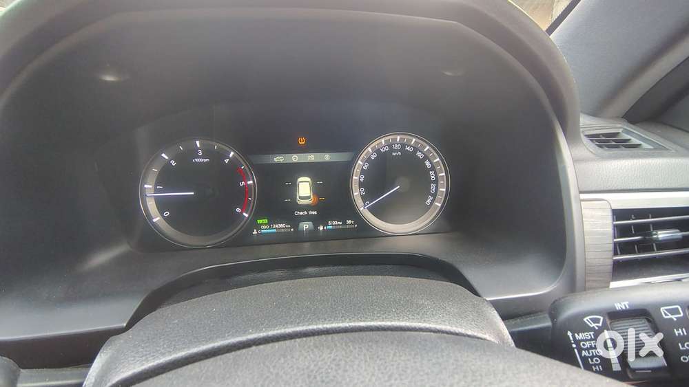 Mahindra Alturas G4 4wd At, 2022, Diesel