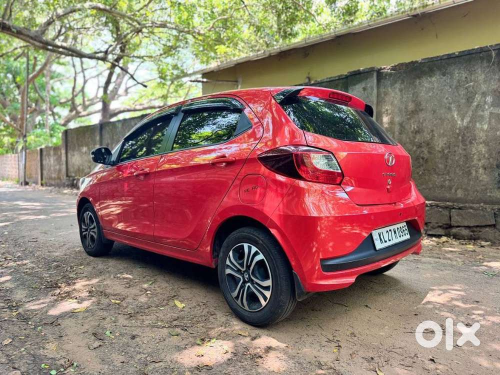 Tata Tiago 1.2 Revotron Xt (o), 2023, Petrol