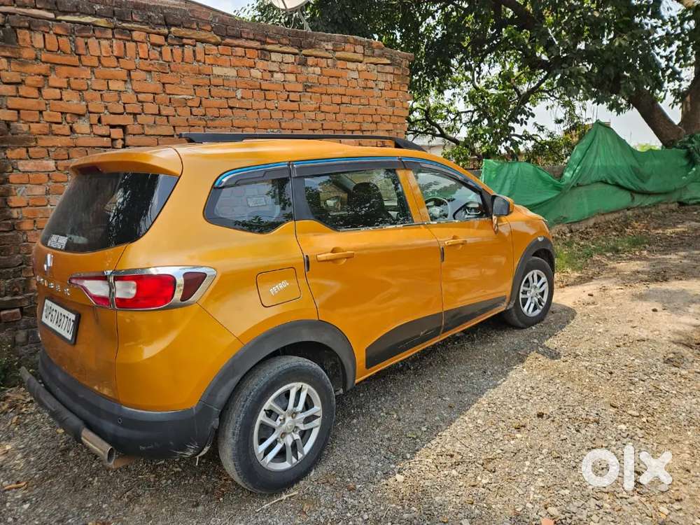 Charo Tyer New H Aur Battery Bhi 7 Seater Car