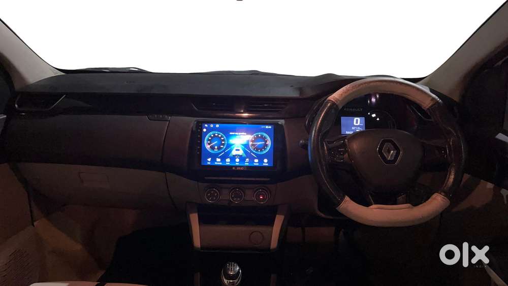 Renault Triber Rxt, 2022, Petrol