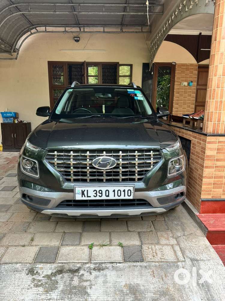 Hyundai Venue 2019 Petrol Well Maintained
