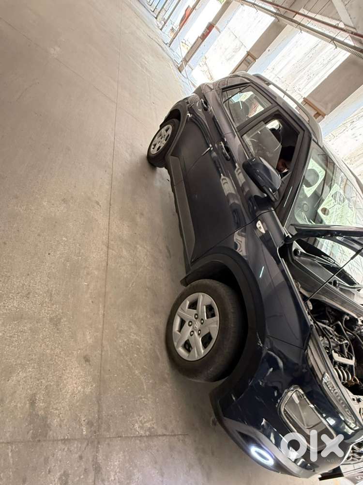 Hyundai Venue 2021 Petrol 59600 Km Driven